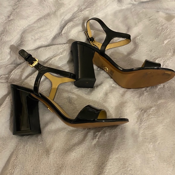 Michael Kors block strap heels - Picture 2 of 12